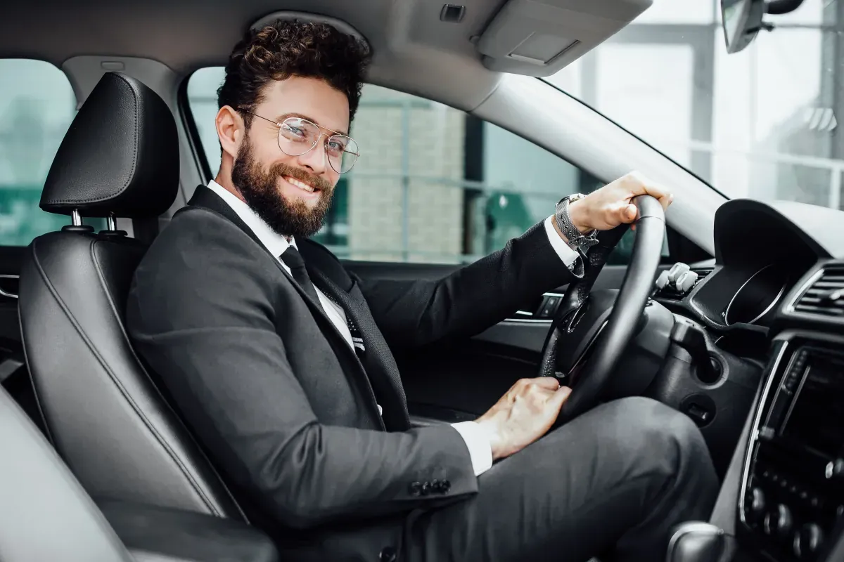 Arrivy driver enjoying benefits like flexible schedule and competitive earnings